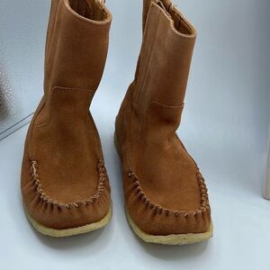 J.Crew size 7.5 Mocboot. Suede bootie